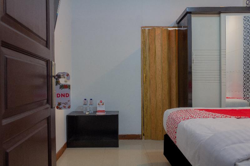 Oyo 649 K68 Residence Jakarta Exterior photo
